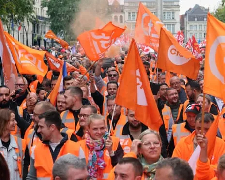 France-Wide Walkout Action Sees Hundreds of Thousands Protesting Across France